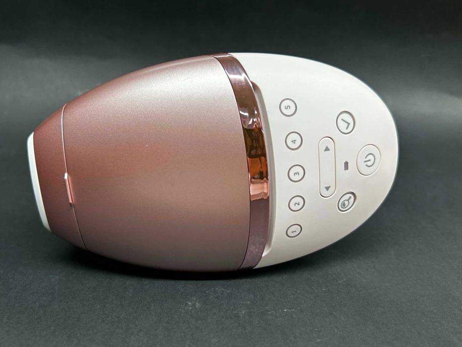 Фотоепилатор PHILIPS SERIES 9900 LUMEA BRI977