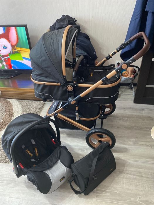 Коляска новая детская