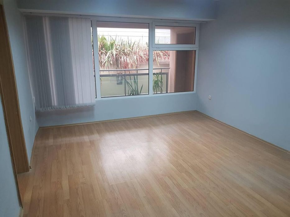 Дава се под наем Офис в Бургас, Център - 24 кв.м за 127.5 € - Снимка #2