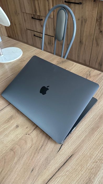 Macbook M1 с зарядкой