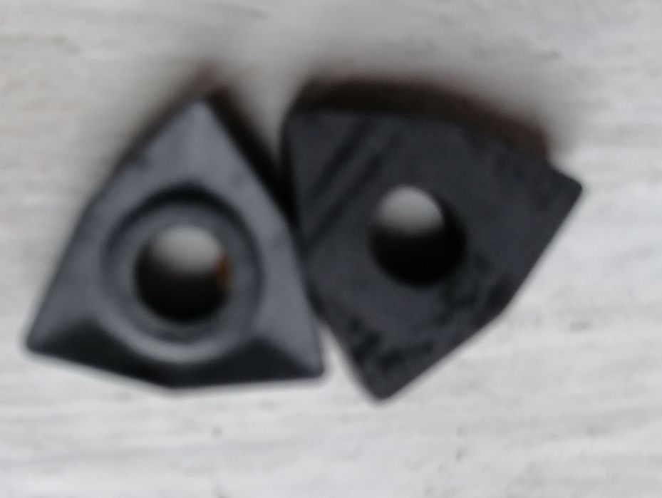 Продам напайки на резцы.