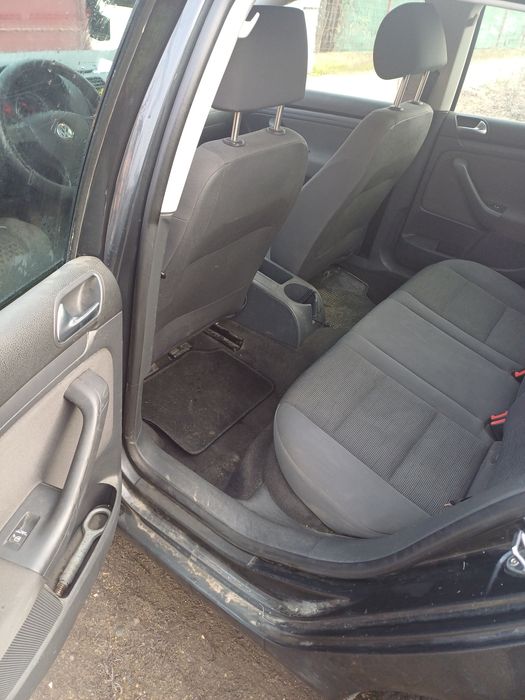 VW Golf 5 1.4 MPI 80 CP