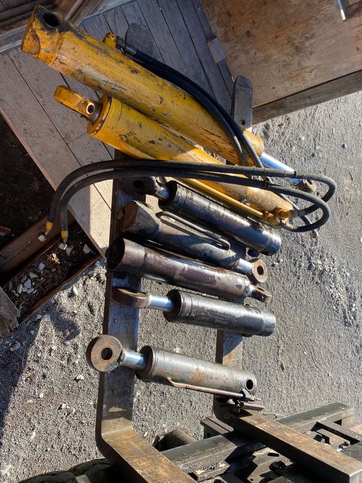 Cilindru hidraulic forta mai multe