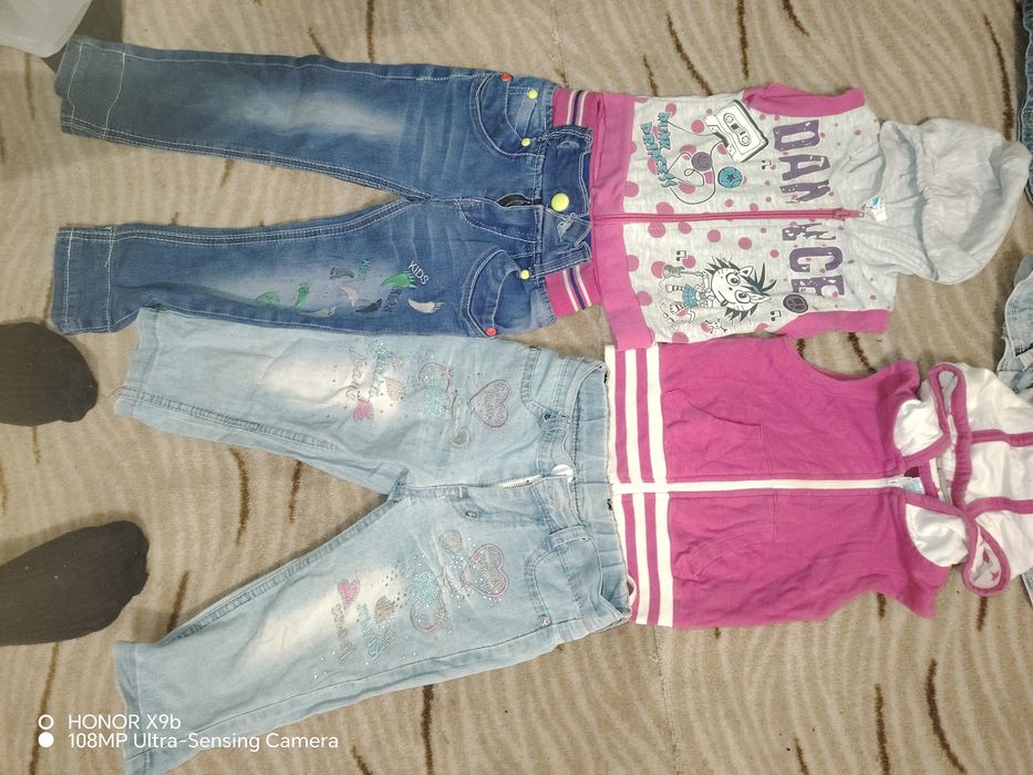 Продам большой пакет вещей на девочку