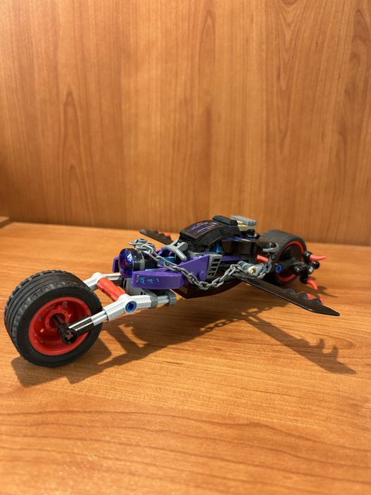 LEGO Ninjago мотор Street Race of Snake Jaguar (лиспва фигурката)