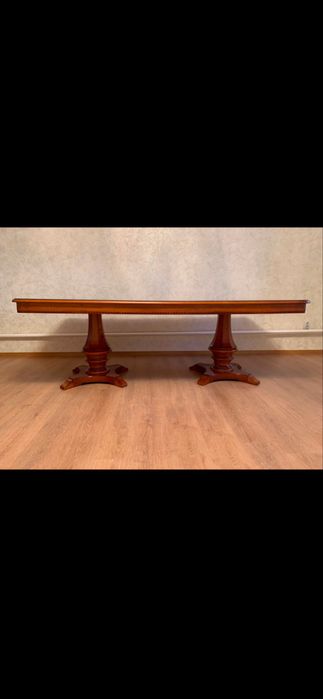 Продаю стол из натуралного дерева