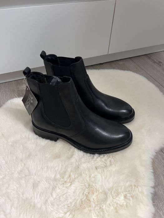 Ghete piele naturala de dama negre cu elastic marime 37