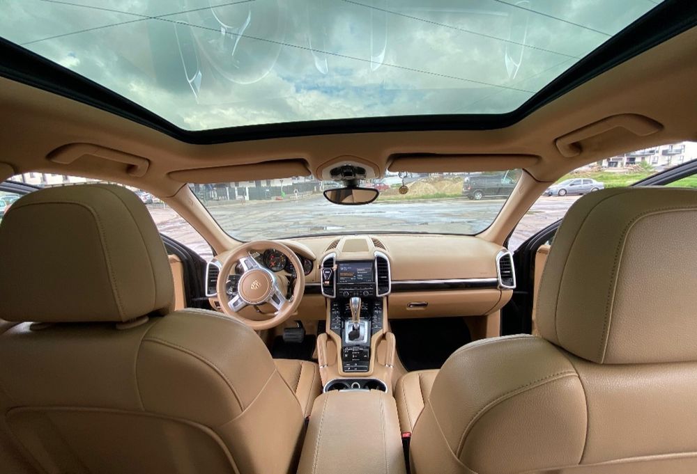 Porsche cayenne 2013 ca si cum este nou