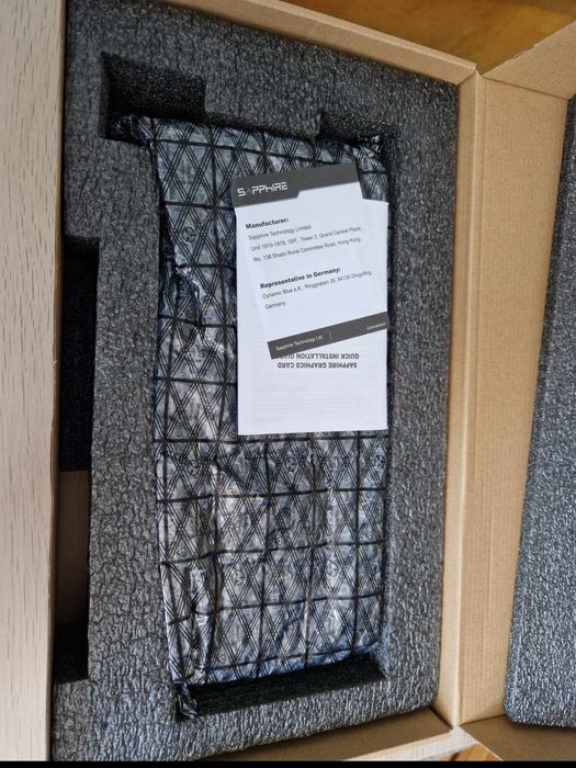 Видео карти RX5700 чисто нови, в кутии.