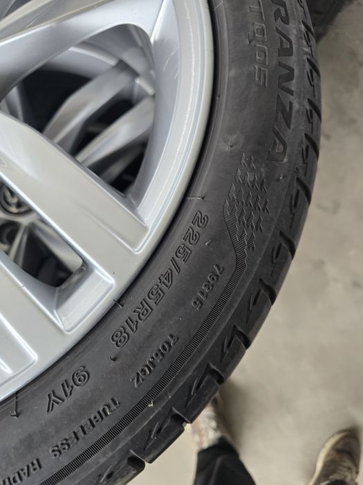 4 Броя 225/45/18 Bridgestone 2x6,3mm 2x5,2mm