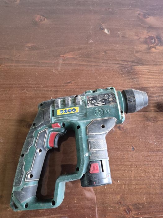 Продавам перфоратор и ударен винтовер