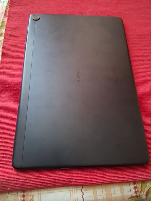 Vând tabletă WUAWEI Mate Pad T 10,1 inchi în stare bună preț 400 lei