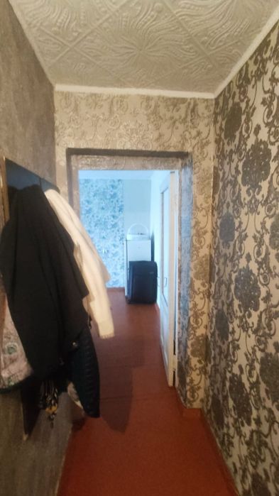 Продам двух комнатную квартиру