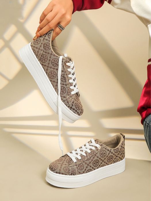 Дамски маратонки на платформа -2026