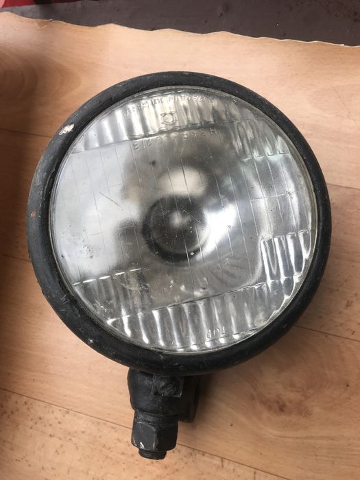 Фар  /  комплект  с   крушка.