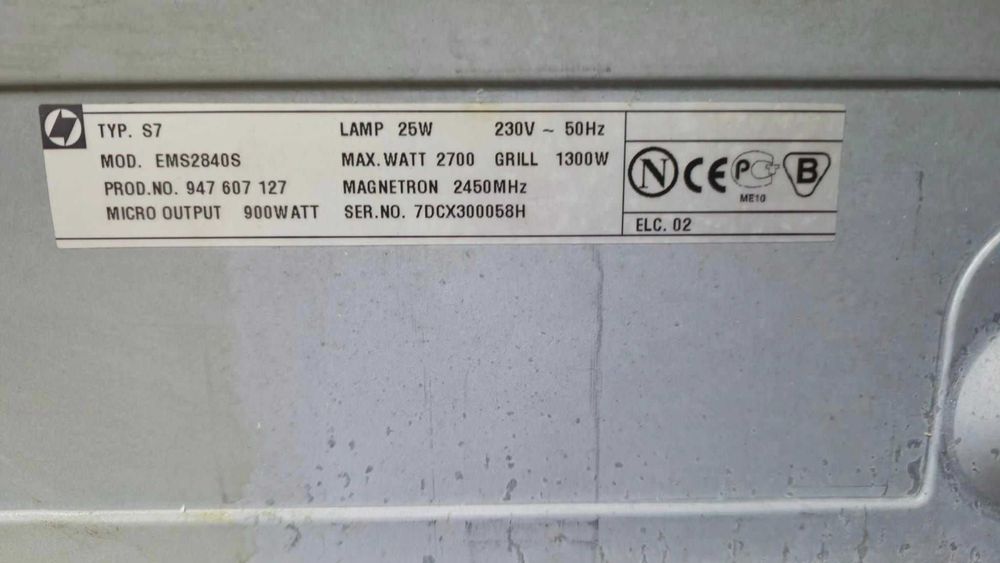 Cuptor cu microunde Electrolux 1300 Watt