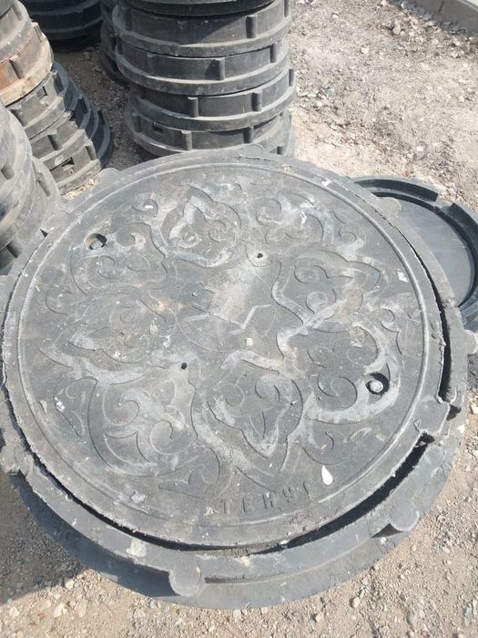 Продам люки полимерные