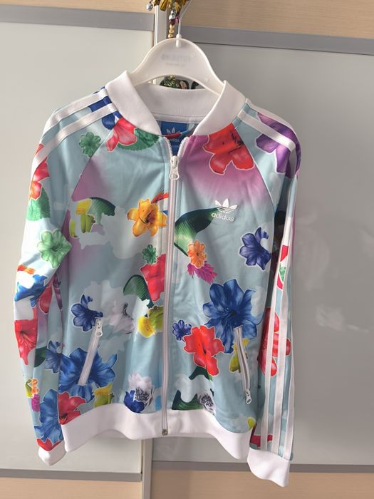 Продам одежду на девочку