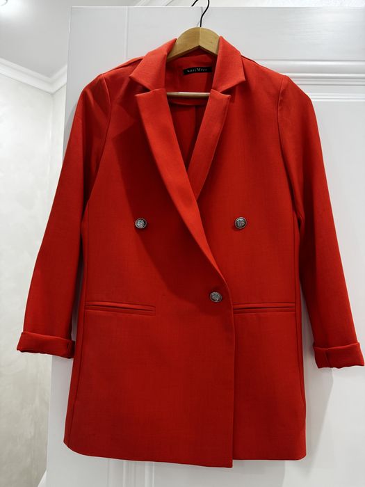 Пиджаки и курточки