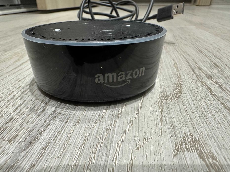 Amazon Echo (1st Generation) Smart Assistant