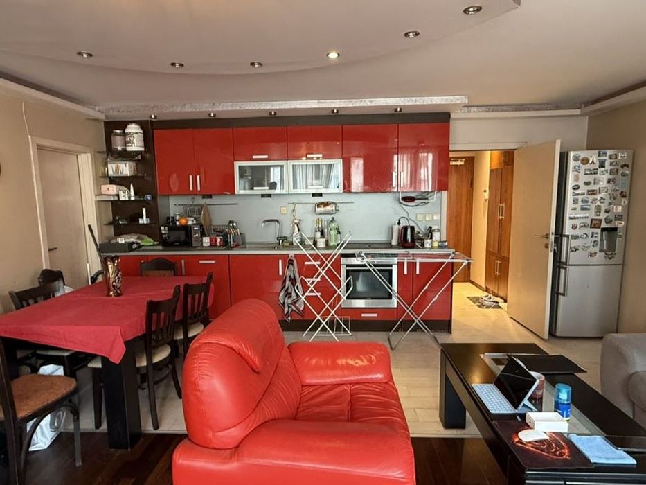 Продава се Двустаен апартамент в София, Лозенец - 74 кв.м за 1896 €/кв.м - Снимка #1