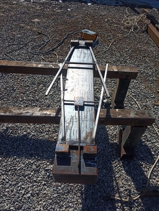 Мангал шамбур палчка табуреткасымен бар