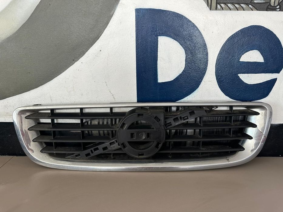 Grila bara fata Volvo S40 2010-2012 31290533, 31290532