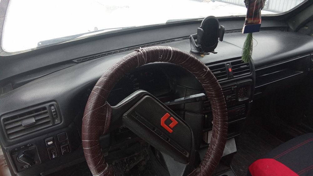 Автомобиль продаю