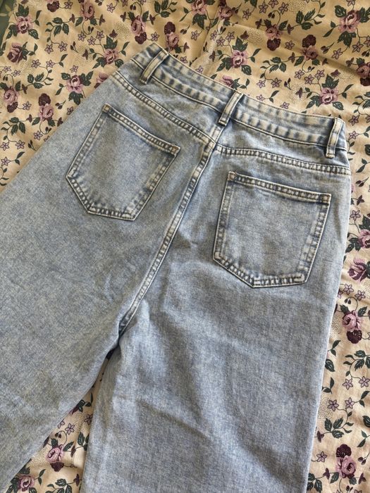 джинсы женские голубые