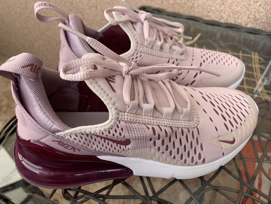 Маратонки Nike Air270