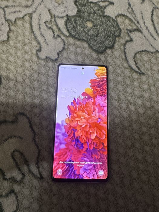 Smsung S20FE  продам