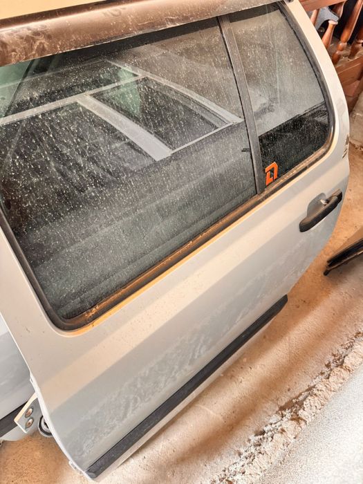 Обе левые двери на гольф 3