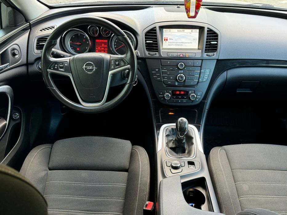 Opel Insignia Sport Tourer 2013
