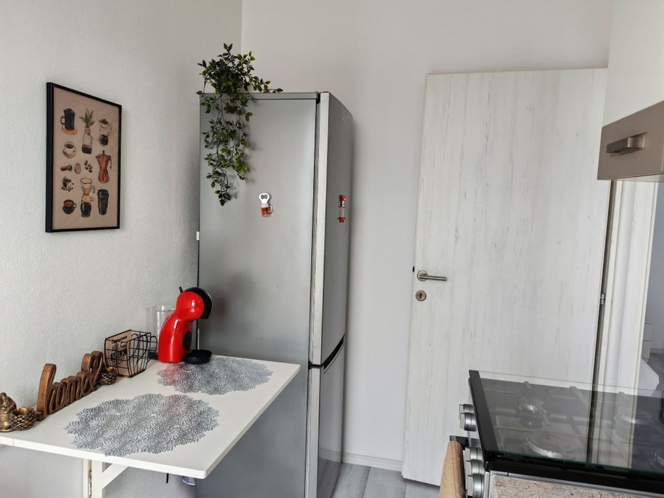 Garsonieră decomandatã complet utilată + 40mp terasă
