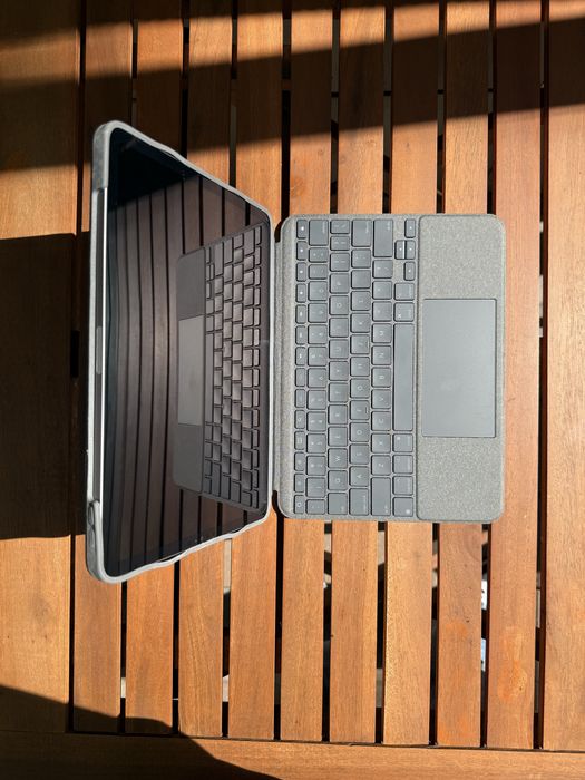 iPad Pro 256GB + клава Logitech Combo + Apple Pencil
