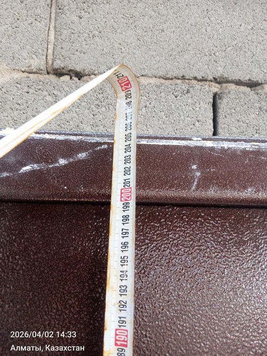 Металический дверь