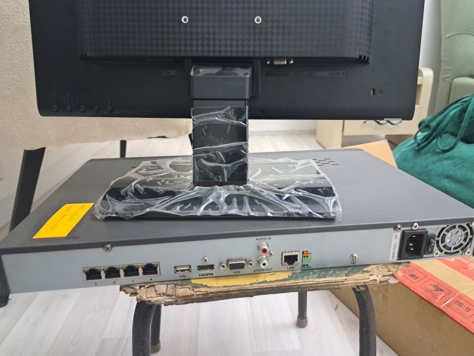 Видеорегистратор NVR Hikvision