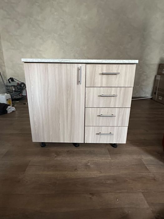 Продается кухонный гарнитур