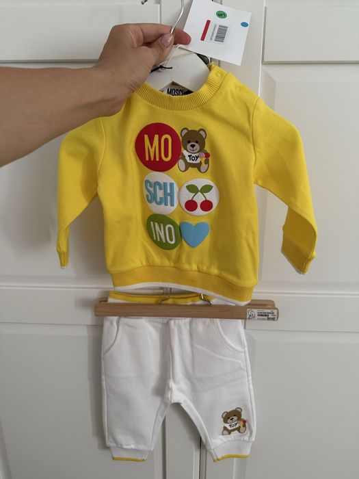 Set Moschino, nou cu eticheta, marimea 6-9 luni