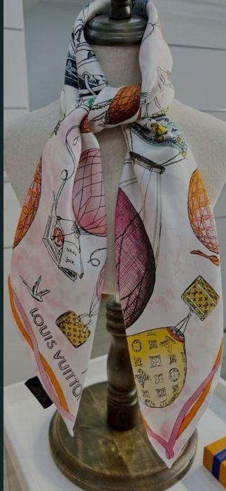 Esarfă Christian Dior, Louis Vuitton, model 2026, 90x90cm, 100% mătase