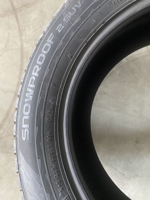 vand anvelope noi de iarna Nokian 225/60/17