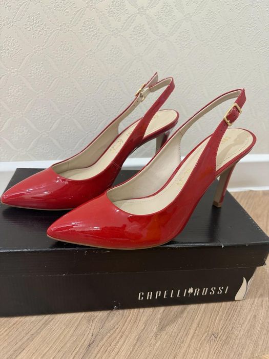 Продам женскую обувь