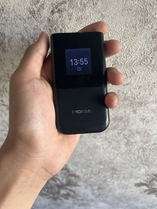 Nokia 2720 Flip