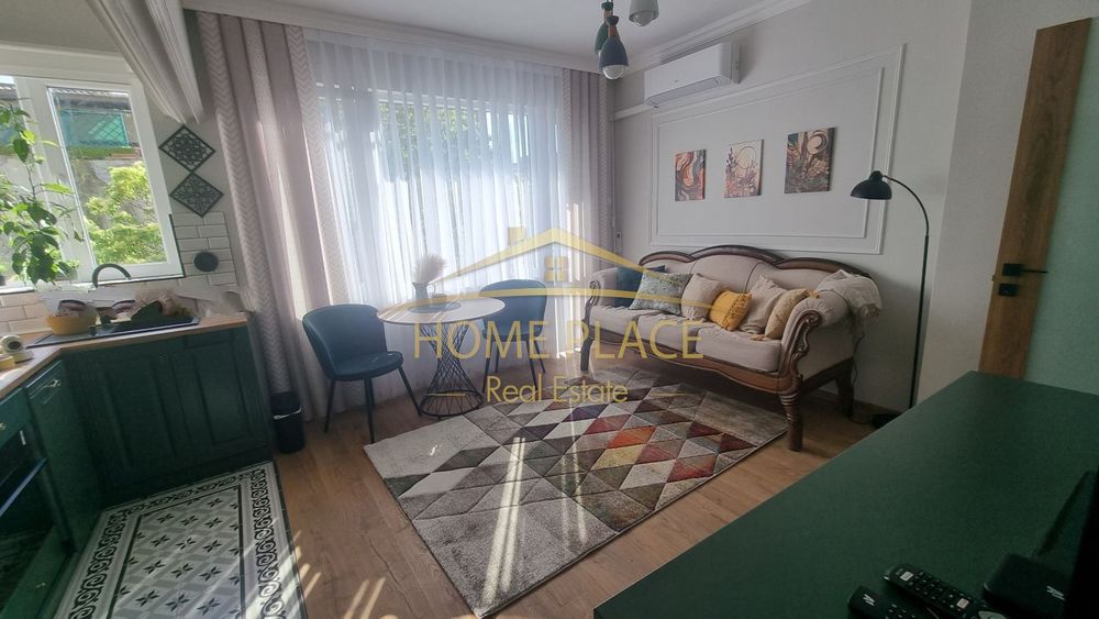 Дава се под наем Двустаен апартамент в Варна, Център - 55 кв.м за 387.6 € - Снимка #1