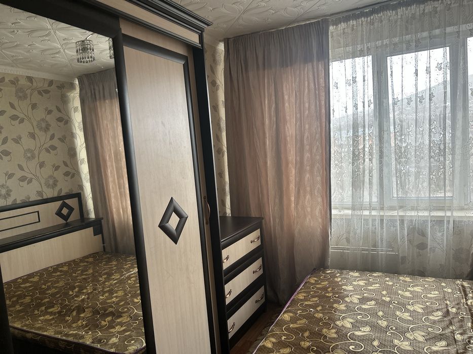 3 бөлмелі пәтер ұзақ мерзімге жалға беріледі