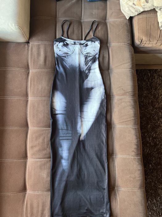 Рокля Bershka Bodycon по тялото/ХS