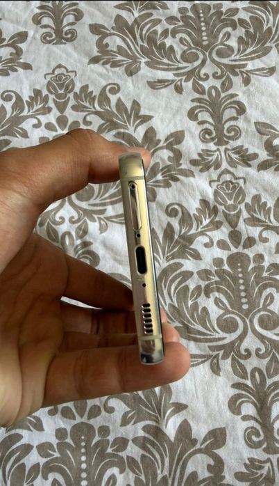 Samsung s23 в хорошем состоянии