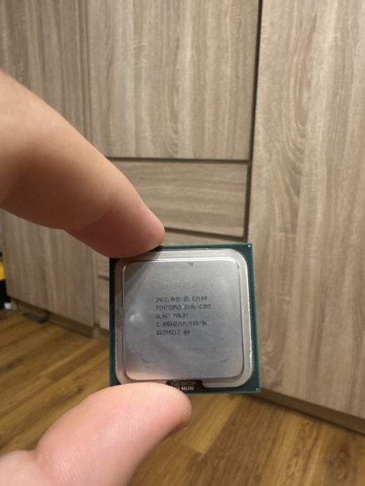 Procesoare Intel Pentium / Celeron / AMD Athlon + plăci de bază și RAM