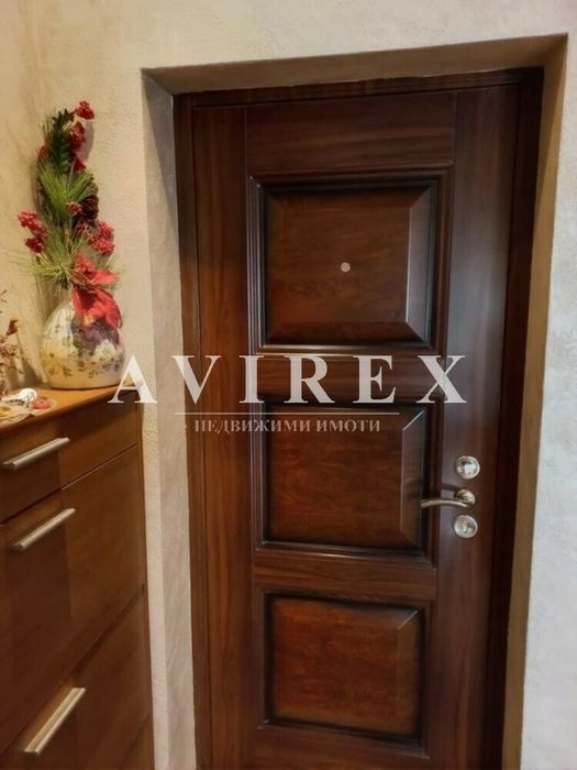 Продава се Тристаен апартамент в Пловдив, Каменица 2 - 139 кв.м за 1670 €/кв.м - Снимка #2