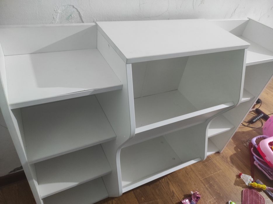 Детский шкаф для игрушек и книг